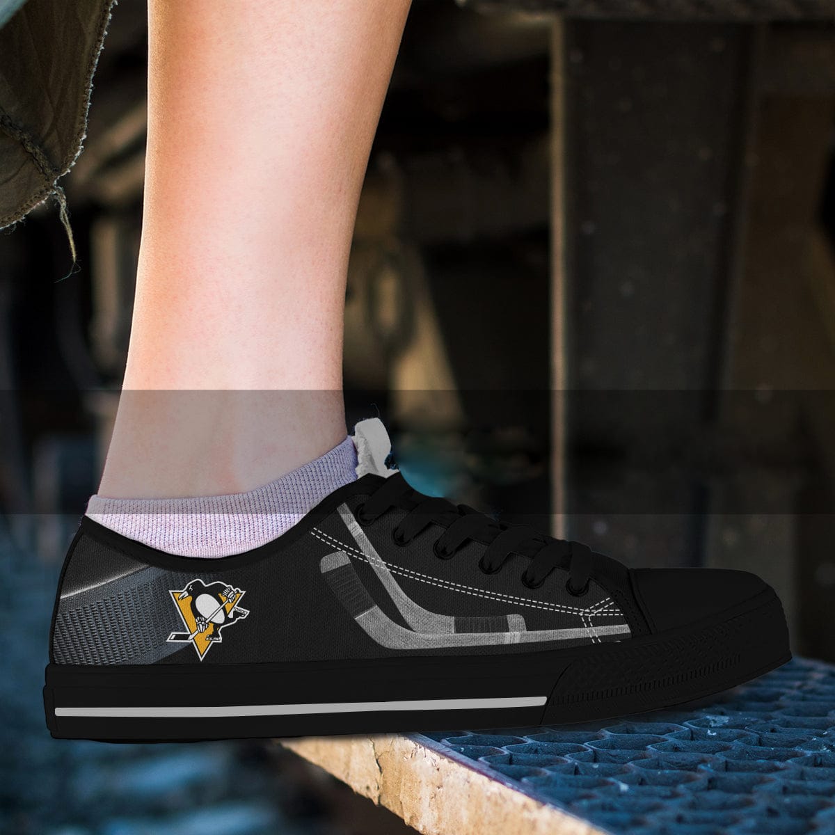 Pittsburgh Penguins Canvas Low Top Shoes