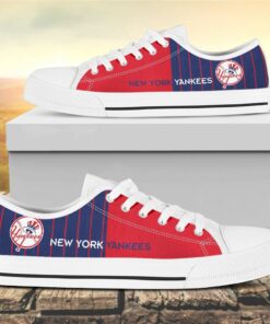 Vertical Stripes New York Yankees Canvas Low Top Shoes