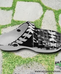 writing on stone black and white muddies unisex crocs shoes 4 snesjy