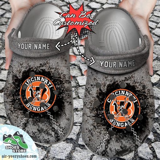 Cincinnati Bengals Personalized Chain Breaking Wall Clog Shoes, Football Crocs