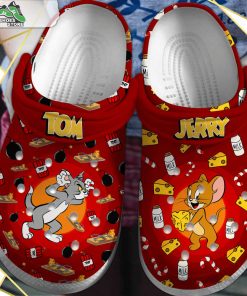 tom and jerry cartoon crocs shoes 1 jmdwce