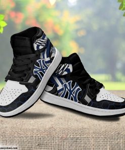 New York Yankees Air Sneakers, New York Yankees Gifts for Fans